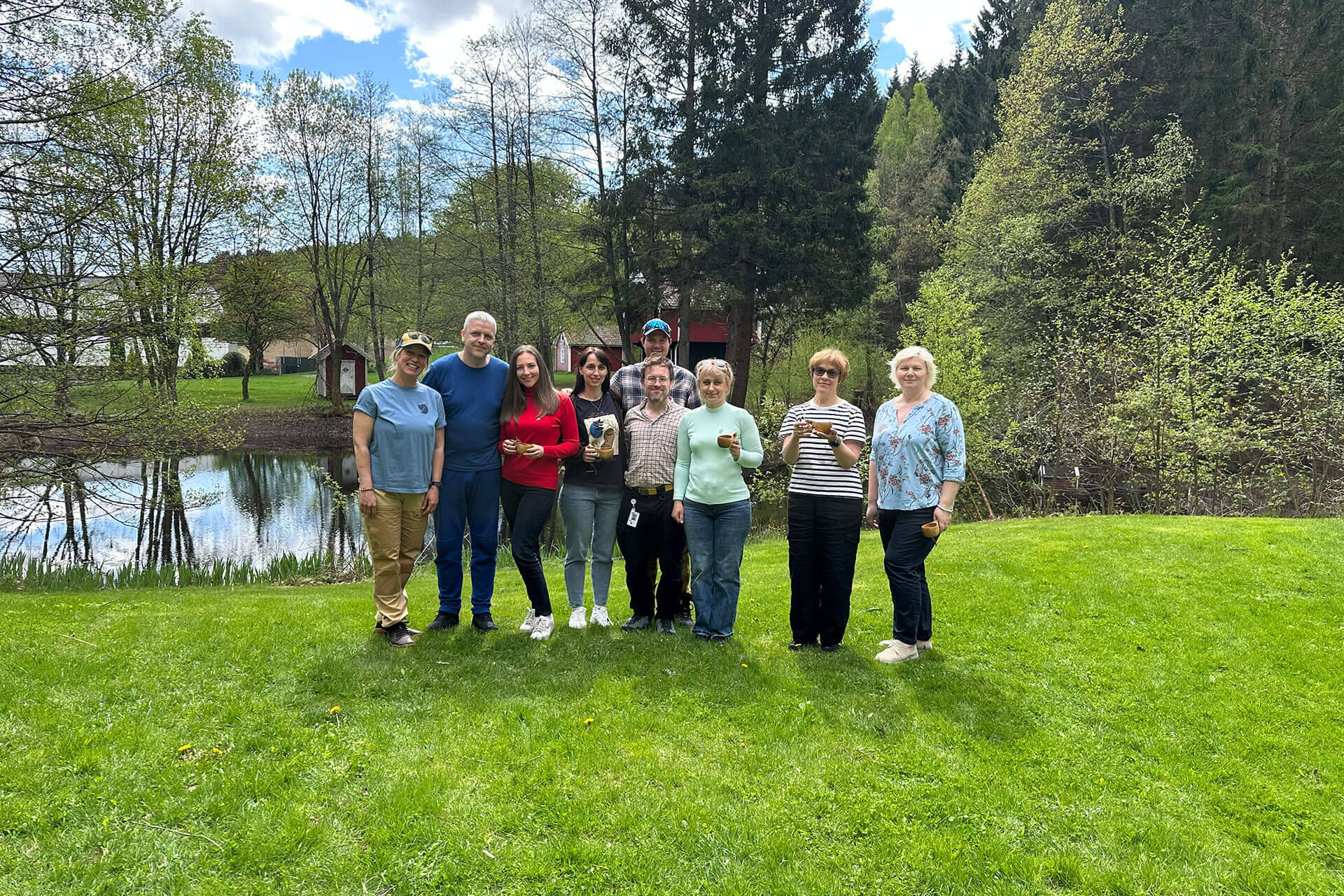 Feeniksin Kilta ry oli olennaisessa roolissa järjestämässä Kiovan alueen lastensairaalan henkilökunnan vierailua norjalaiseen Sørlandetin alueen sairaalaan. Tässä suomalais-norjalais-ukrainalainen ryhmäkuva.